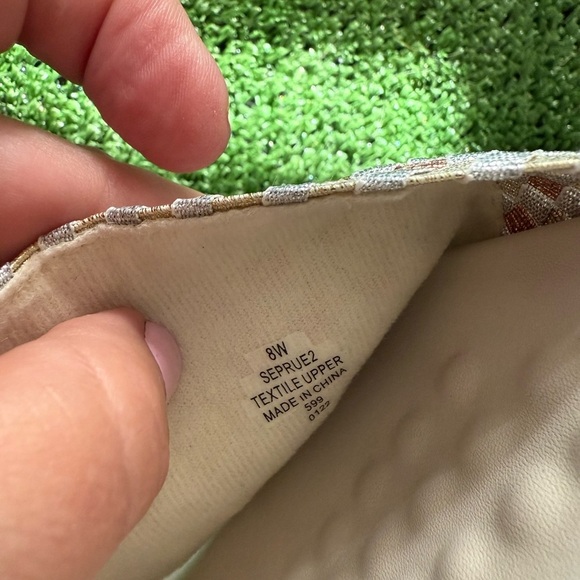 Easy Spirit Women's Slide Sandals - Woven Silver,Gold, and Bronze Size 8W - Picture 10 of 10